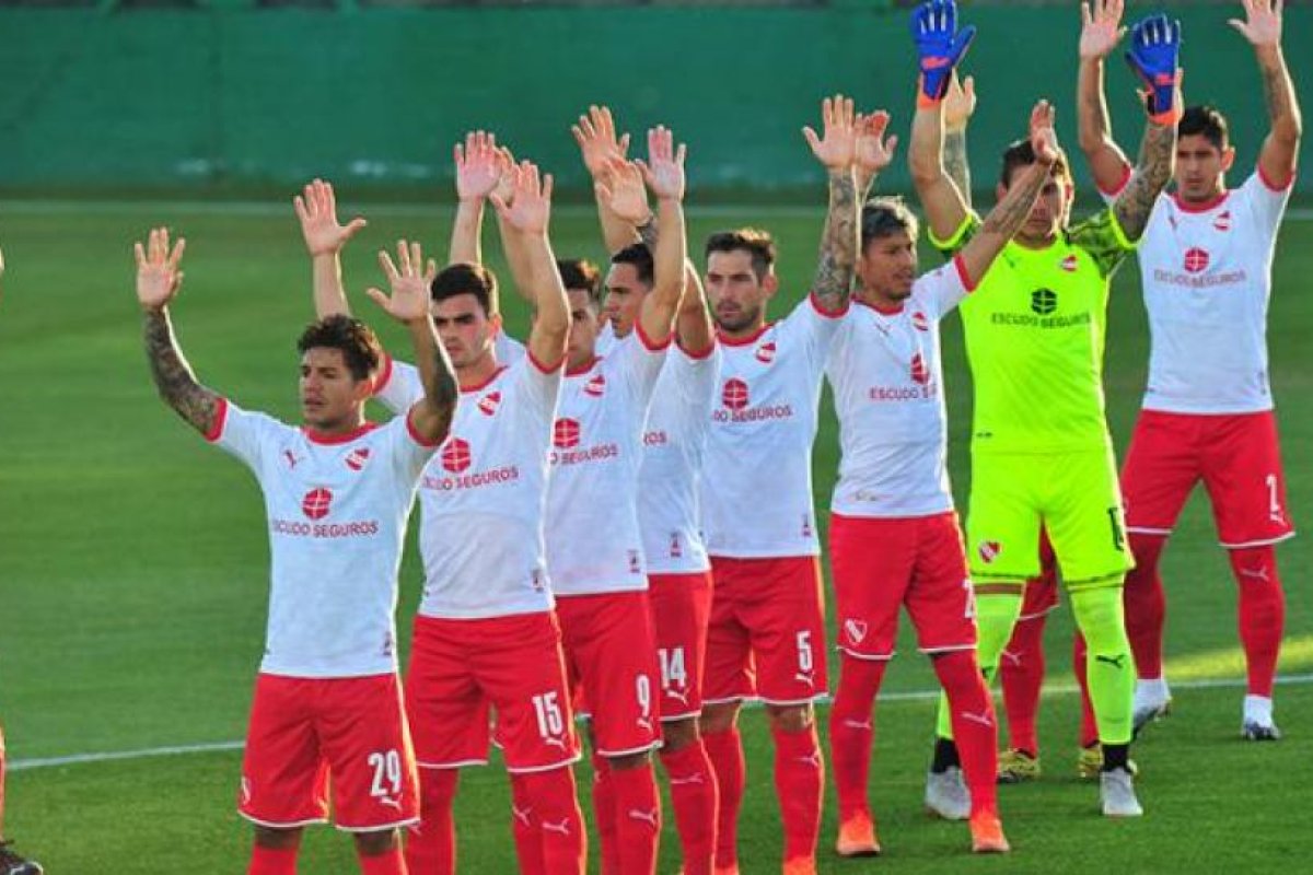 Los árbitros de los partidos de ida de octavos de final de la Copa Sudamericana