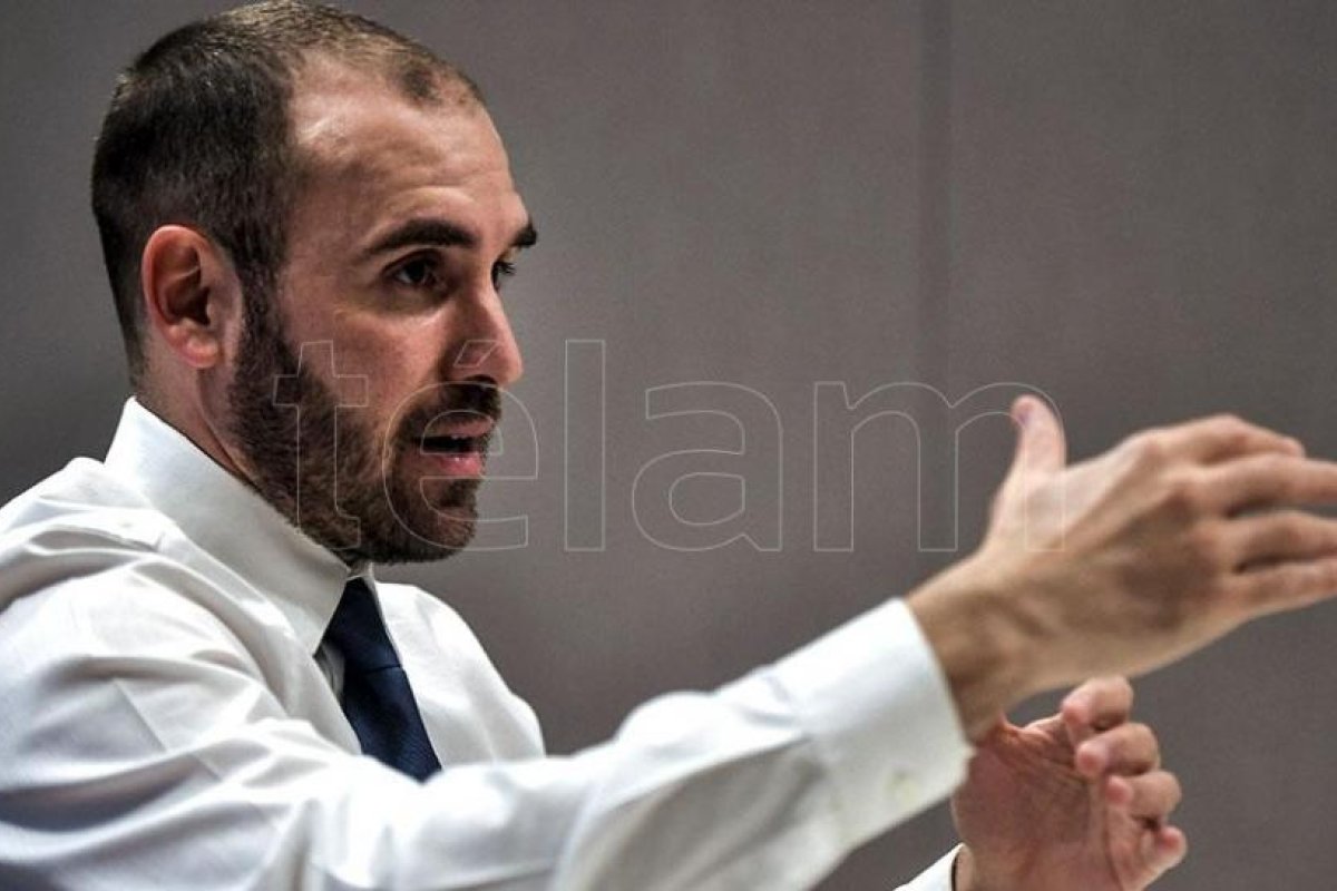 Guzmán ratifica que "no habrá devaluación" pese a la elevada brecha cambiaria