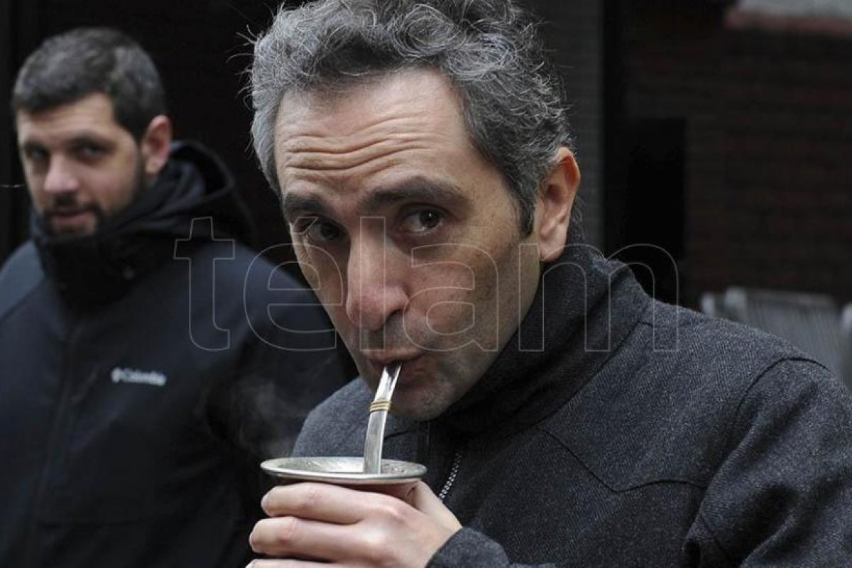 Andrés Larroque: "Hacemos una mejor gestión gobernando con pandemia que Macri y Vidal"