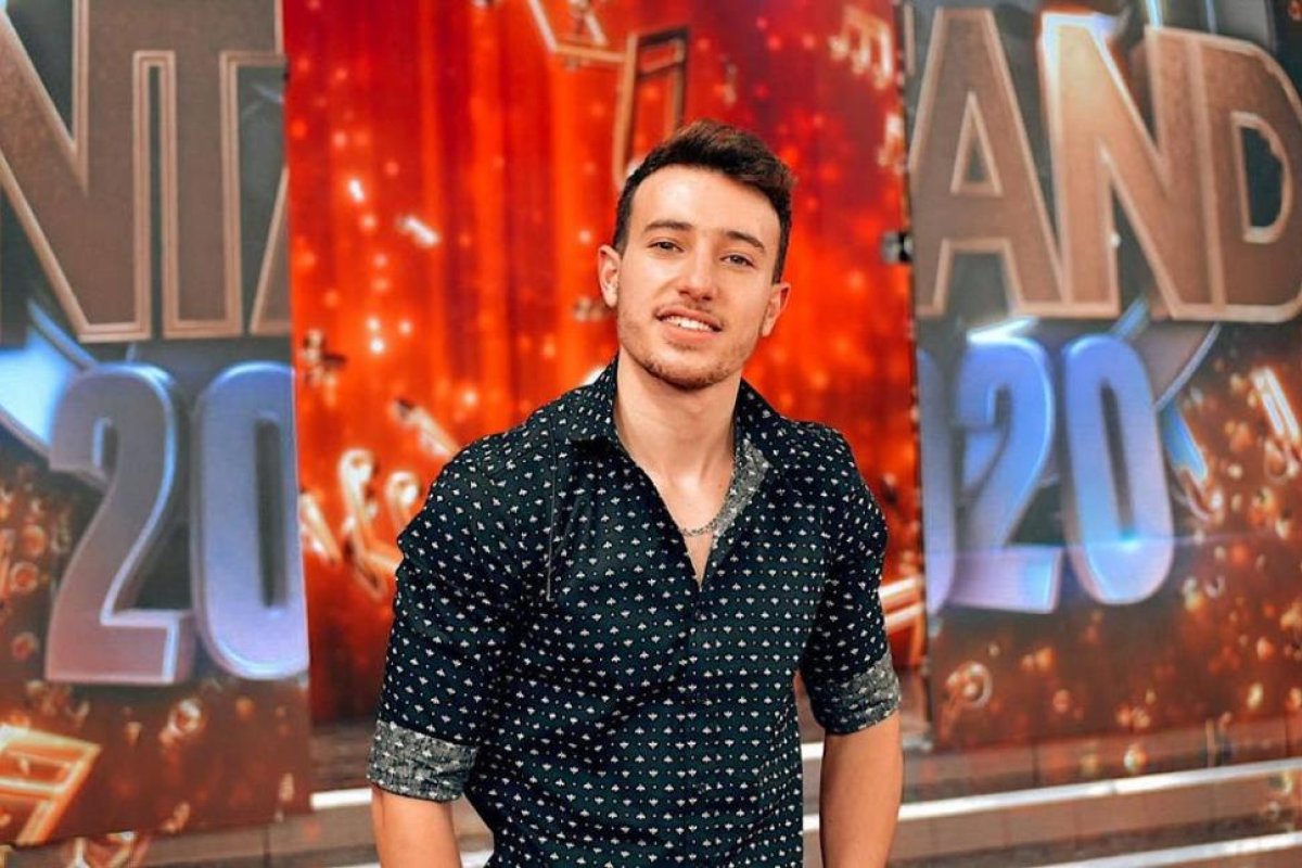 Cantando 2020: Martín Salwe, locutor del programa, dio positivo de Covid-19