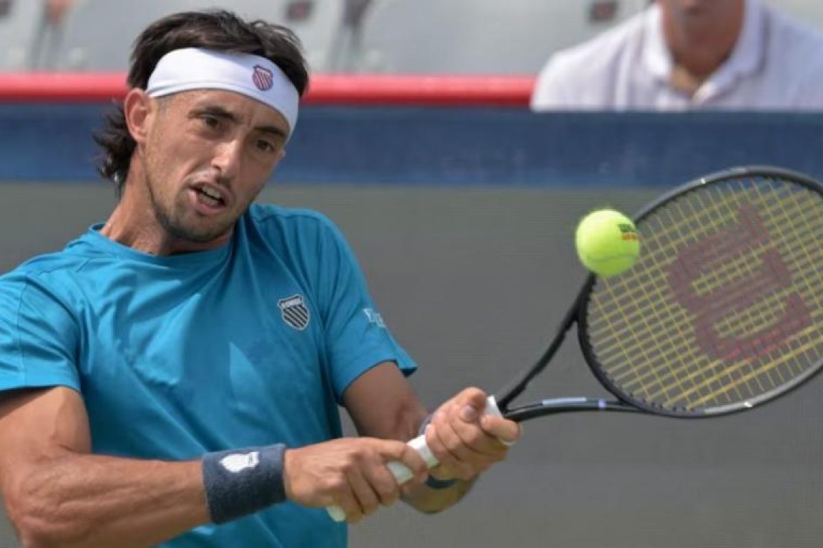 Thiago Tirante avanza a cuartos de final tras notable victoria en ATP