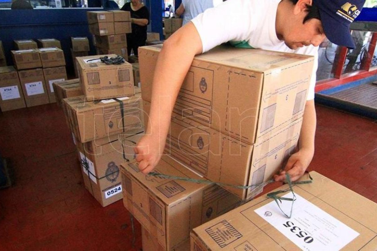 Diputados abre el debate para postergar las elecciones con un informe de De Pedro