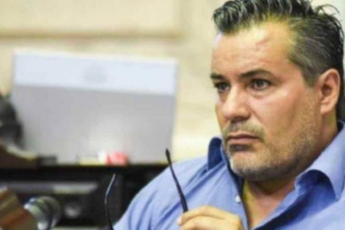 ¿Qué dijo el único diputado que se opuso a la renuncia de Ameri?
