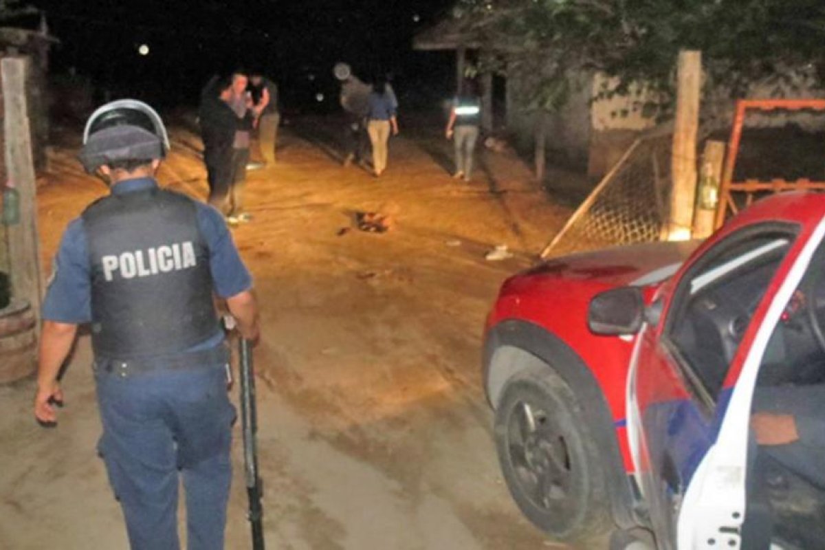 Arenales: Un joven en estado crítico tras recibir un hachazo en la cabeza en una disputa de vieja data entre dos familias