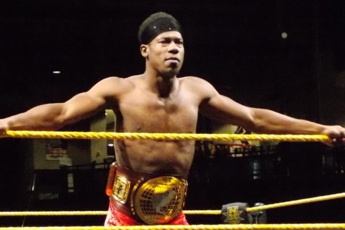 Reportan que la WWE despide al luchador Velveteen Dream, envuelto en un escándalo por el envío de fotos obscenas a menores de edad