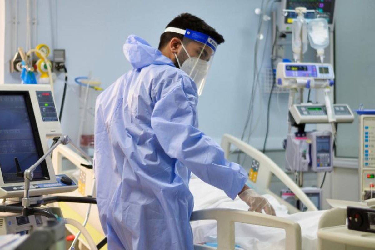7 de cada 10 hospitalizados por covid-19 no se habían recuperado por completo cinco meses después del alta, según un estudio