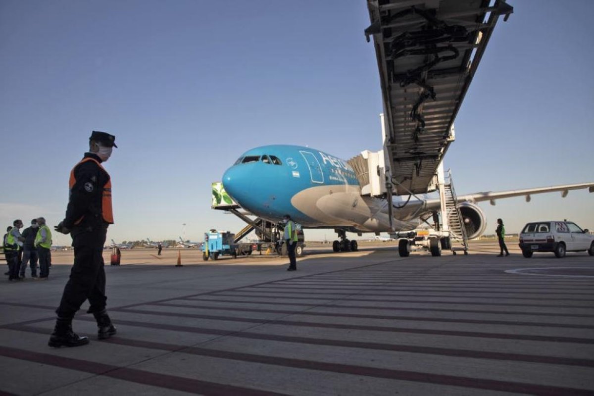 La oposición reclama al Gobierno que transparente los números de Aerolíneas Argentinas