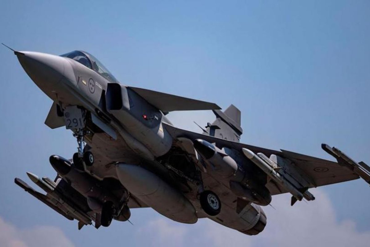 Suecia despliega cazas Saab Gripen para misión en el espacio aéreo ártico