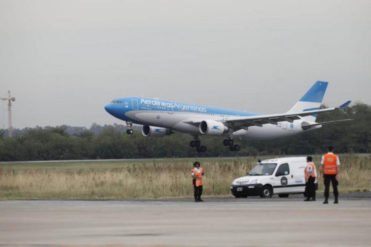 Sputnik V: Aerolíneas Argentinas confirma que esta noche sale el cuarto vuelo de a Moscú para buscar vacunas