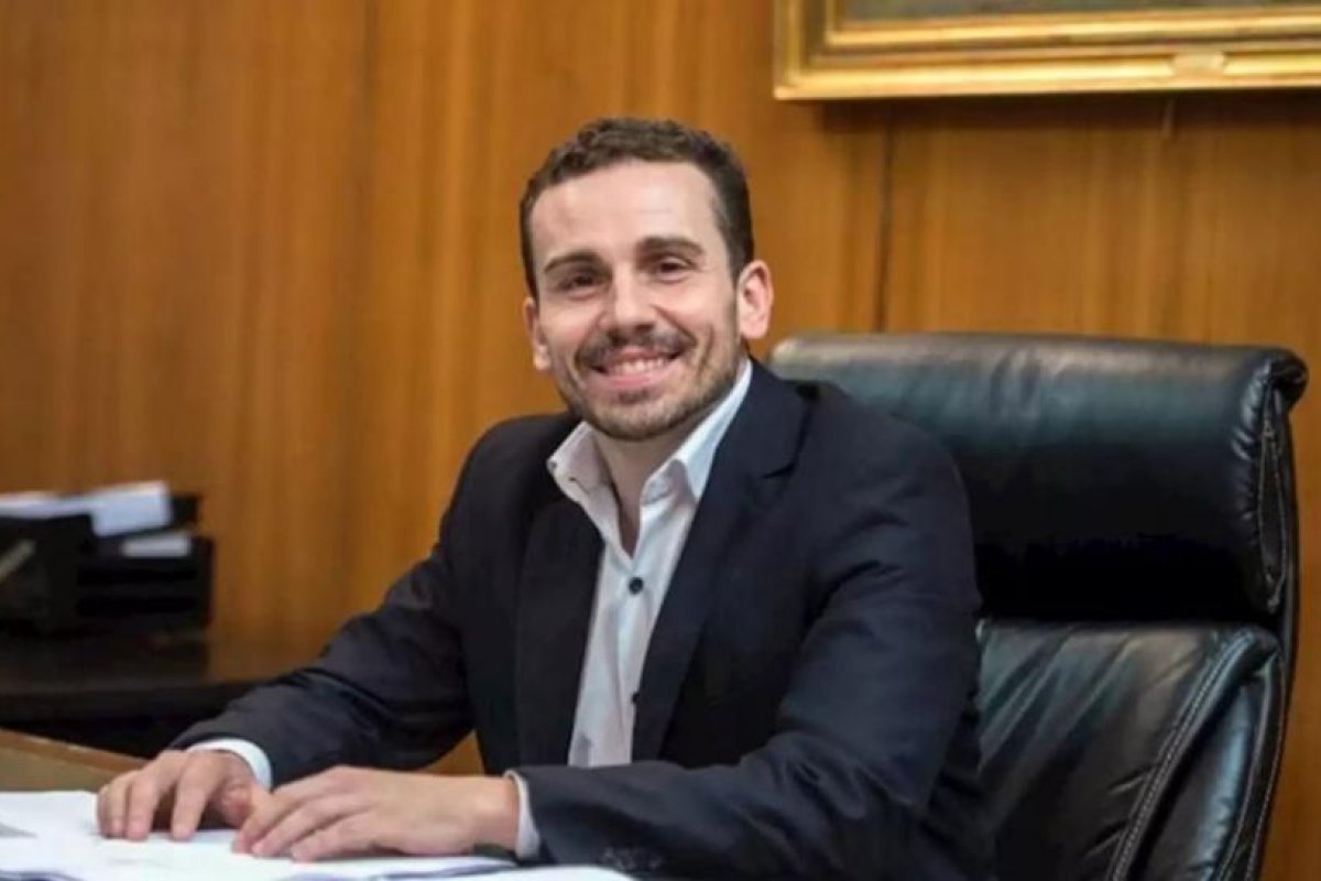 Designan a Diego Bastourre como nuevo director del Banco Central