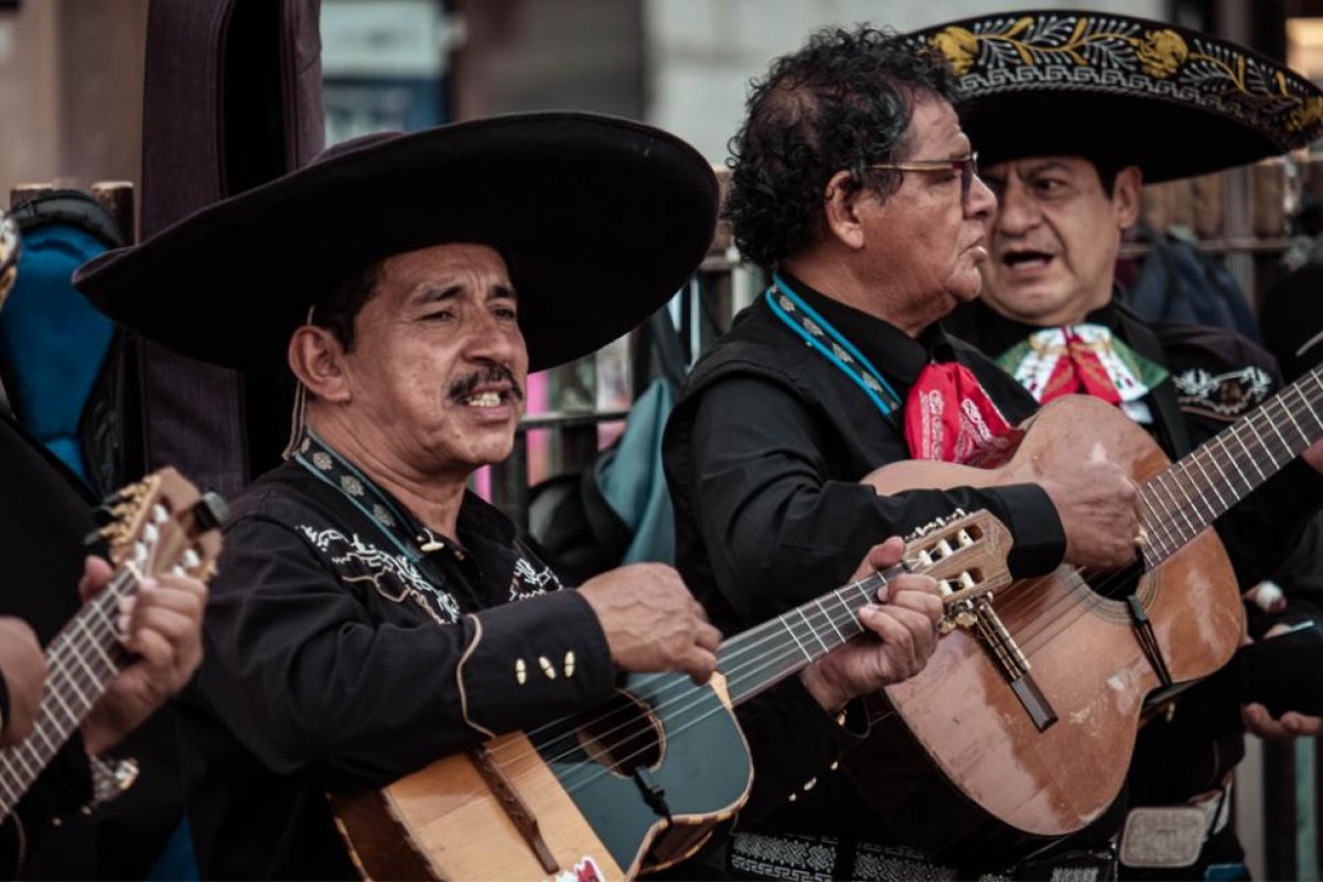 ¿Qué significa mariachi y de dónde provienen sus símbolos?