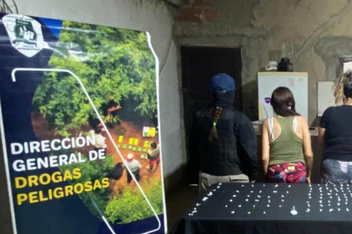Detención de hermanas por narcotráfico: prisión preventiva solicitada