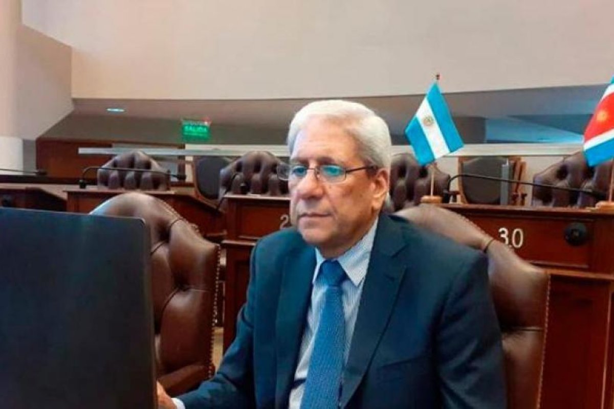 Neder: “La sostenibilidad de la deuda es para proteger al país”
