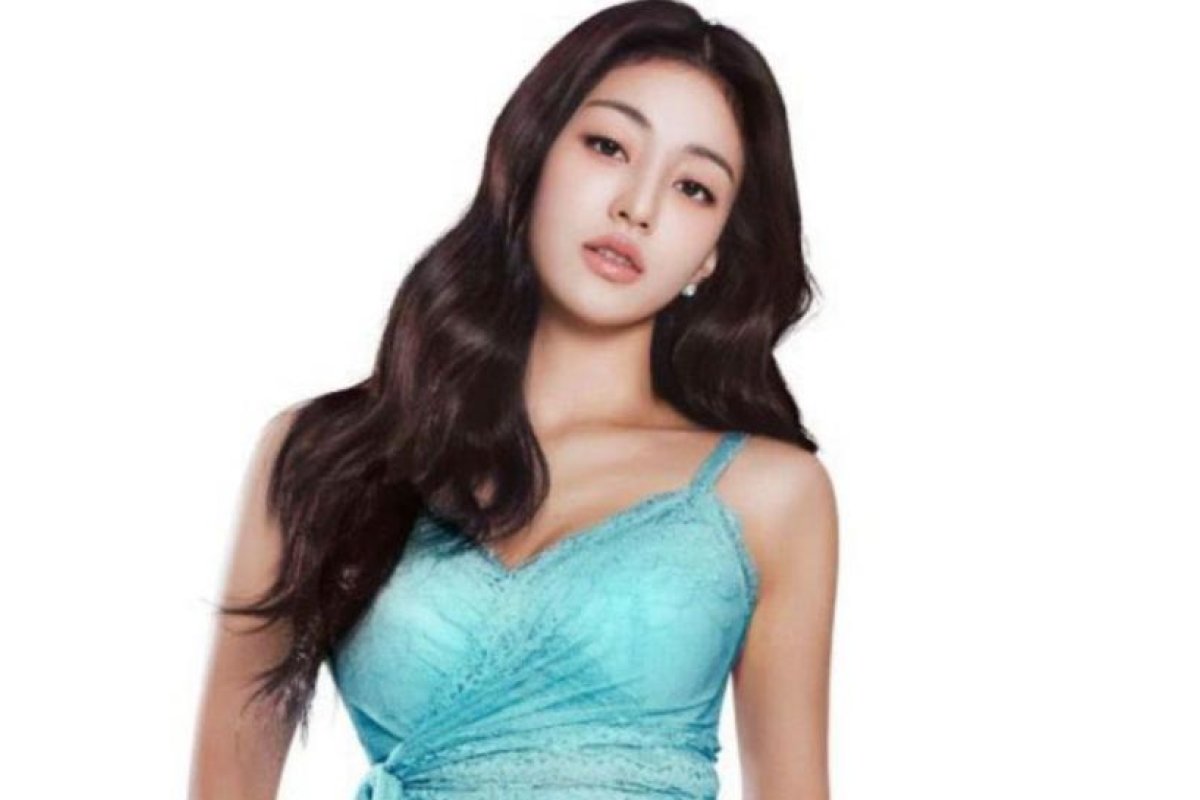 Jihyo de TWICE se convierte en modelo para la marca de lencería VENUS