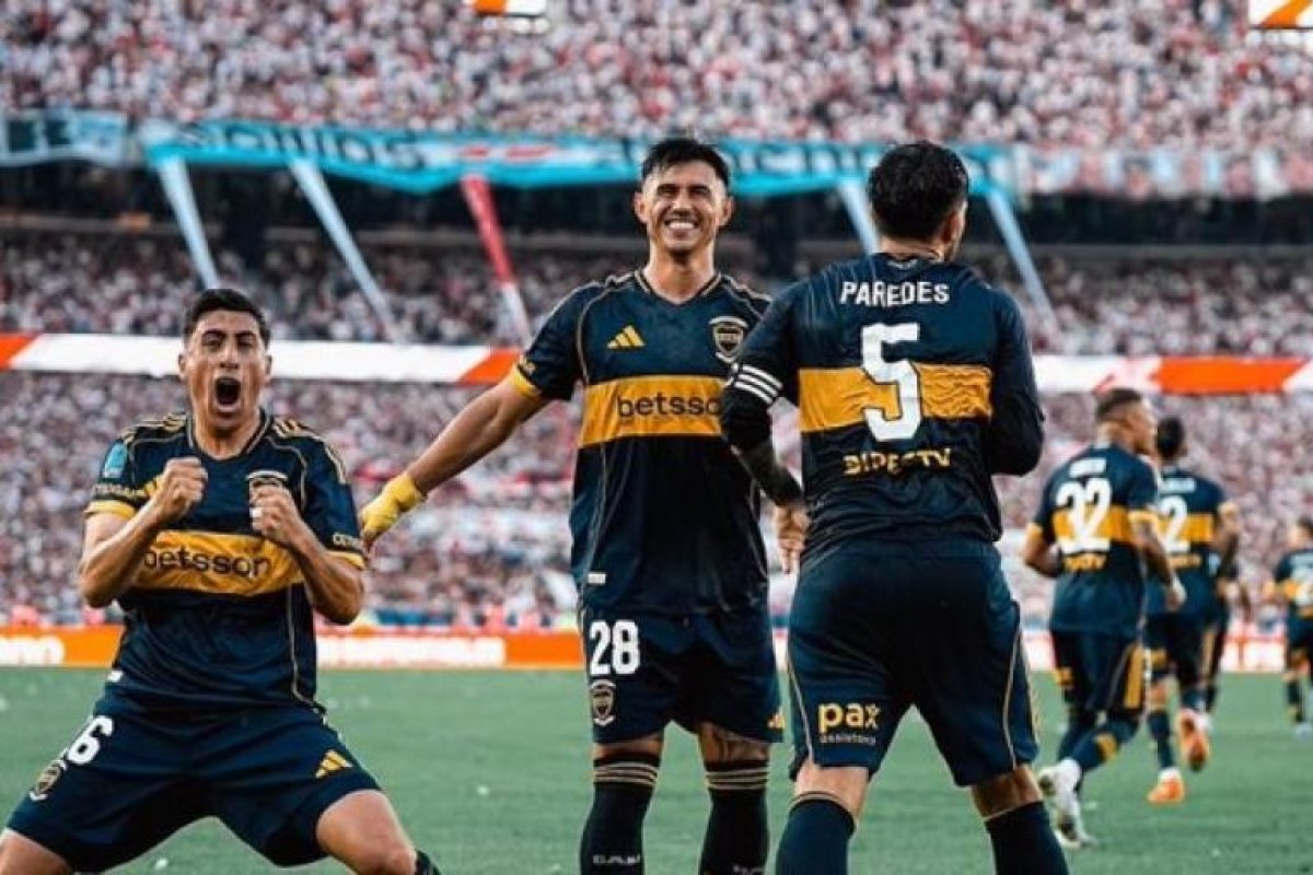 Boca Juniors Supera a River Plate en un Vibrante Superclásico