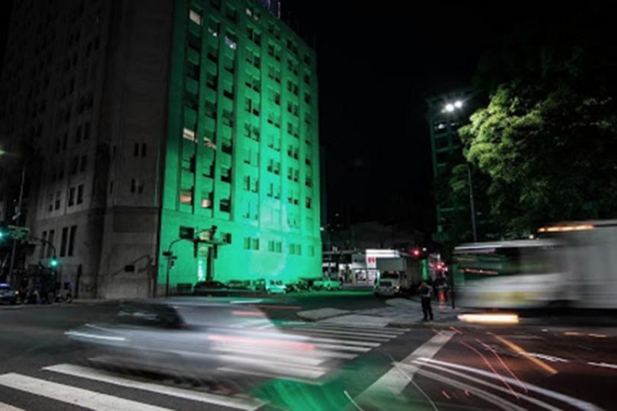 El Cabildo y el Ministerio de Salud iluminados de verde a favor del aborto legal