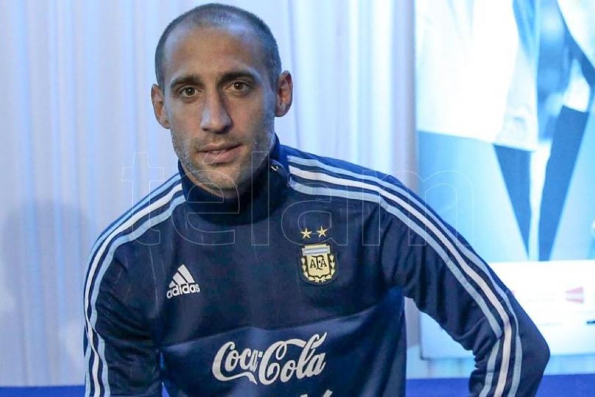 El exlateral del seleccionado argentino Pablo Zabaleta anunció su retiro del fútbol profesional