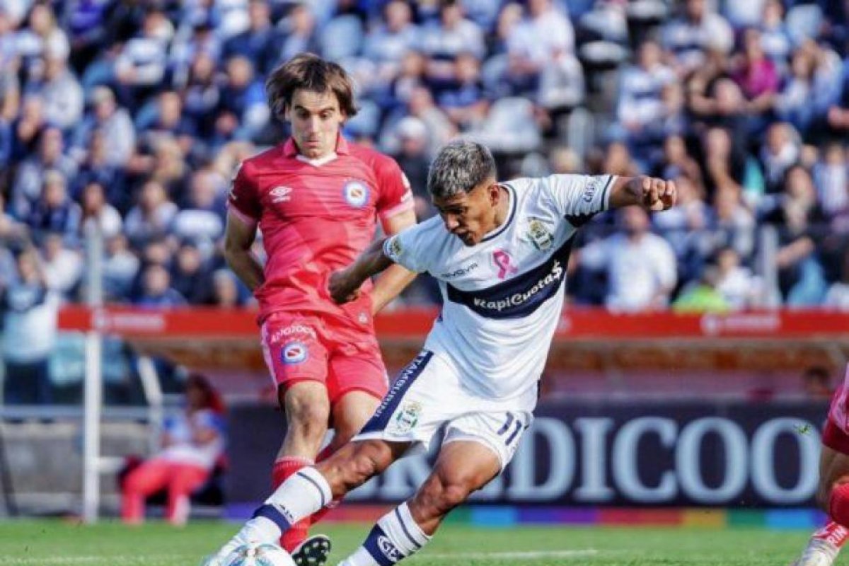 Gimnasia y Argentinos Juniors definen su futuro en el Torneo Apertura 2026