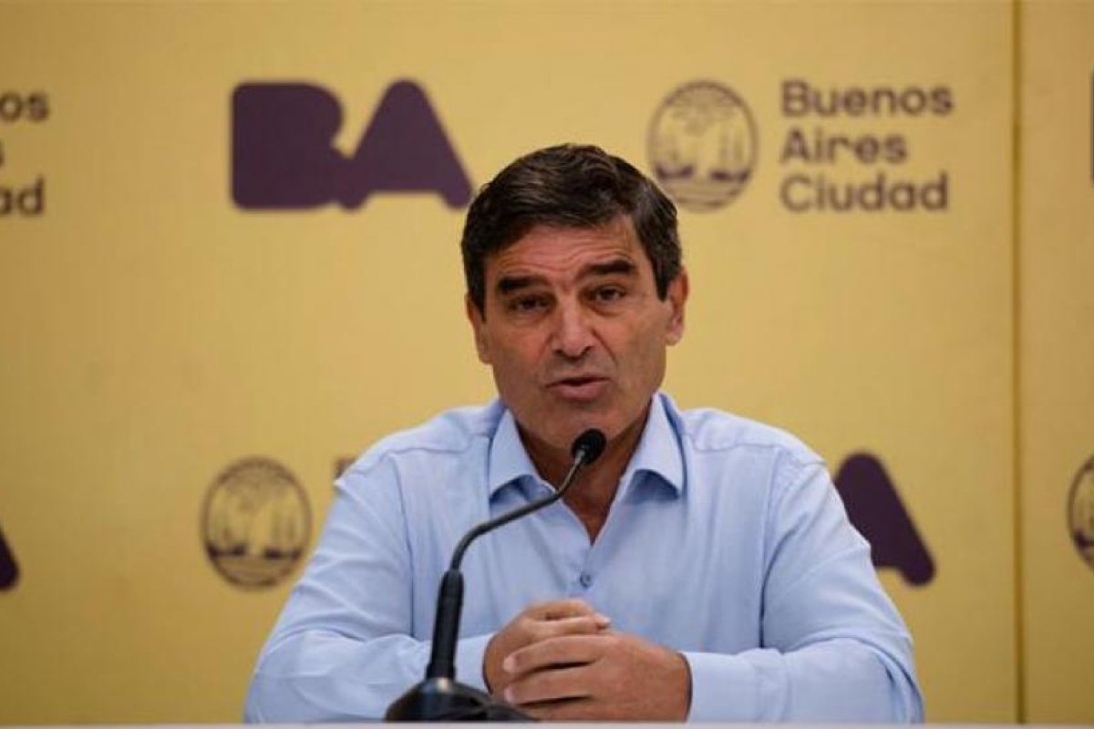 Quirós pidió que se "festeje de manera prudente" el Día de la Madre el domingo