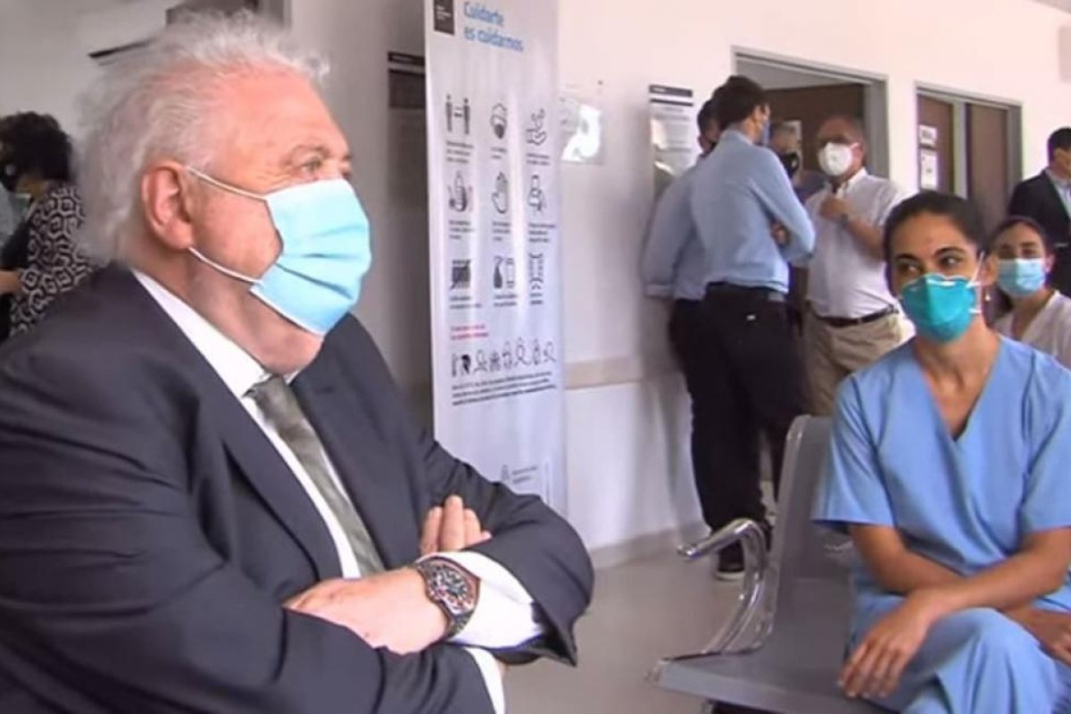 Ginés González García: "Hay inquietud y mala intención, pero tenemos 51 millones de dosis aseguradas"