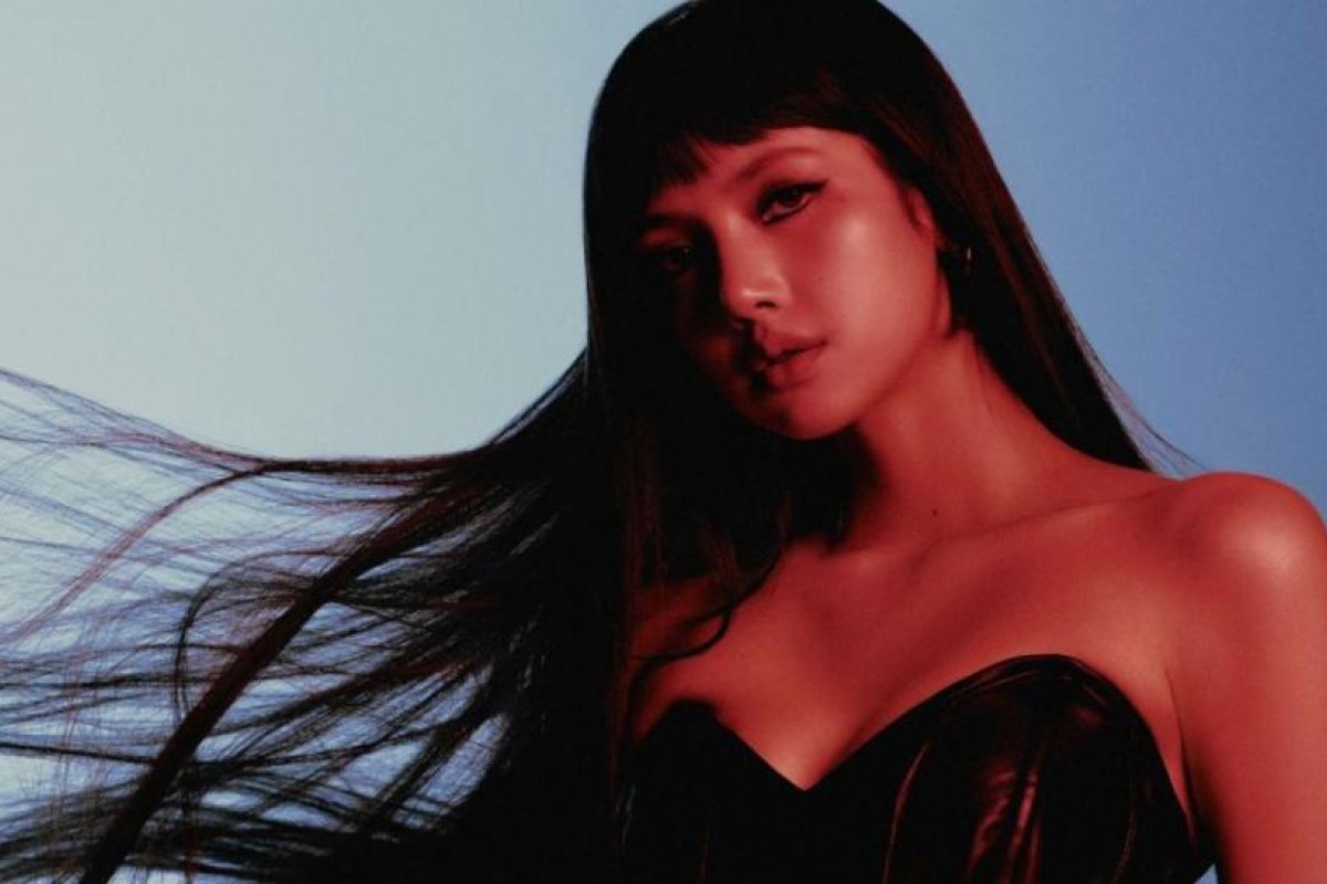 LISA de BLACKPINK revela su EP "PRESS PLAY" y el sencillo "SaWaDiKa"