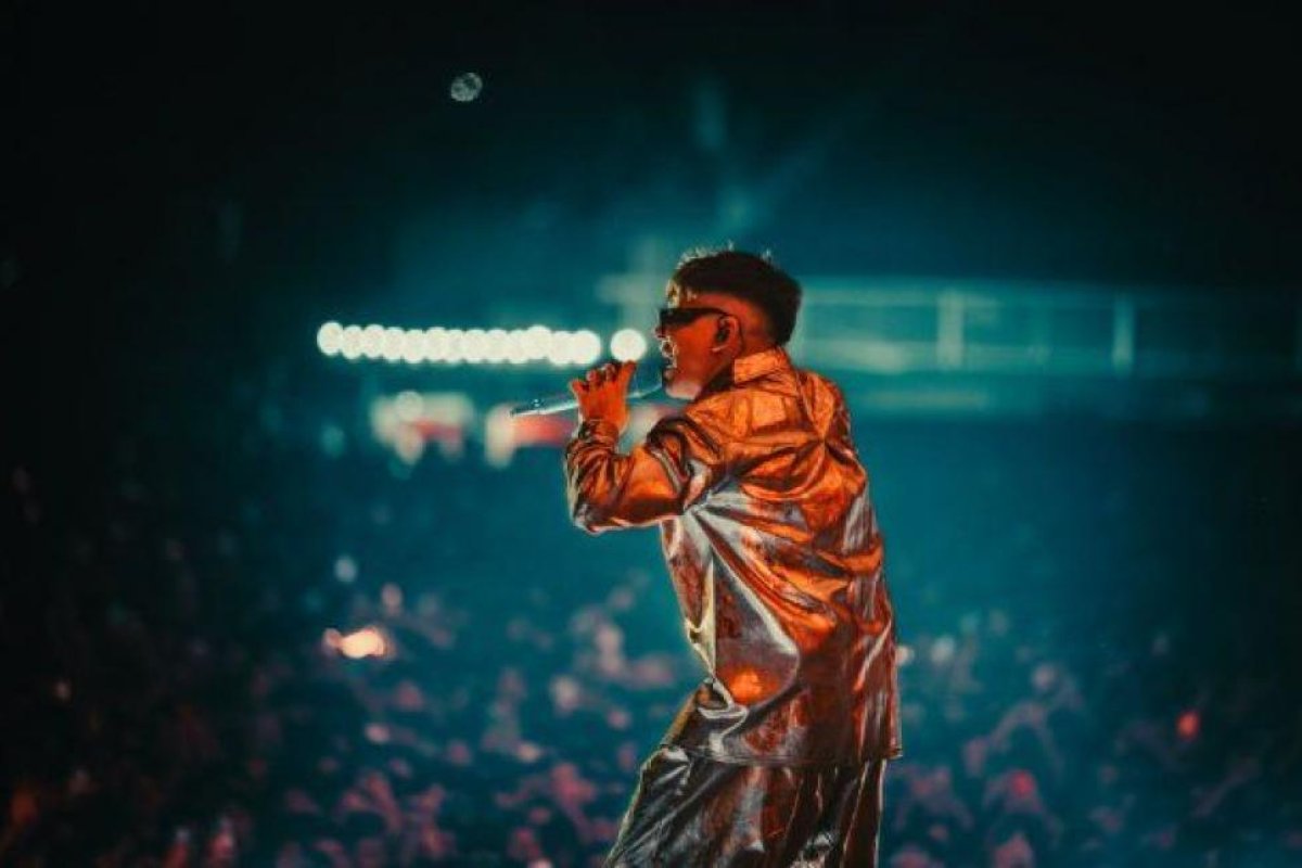 YSY A Inaugura 'A La Gorra': Conciertos Interactivos donde el Público Decide