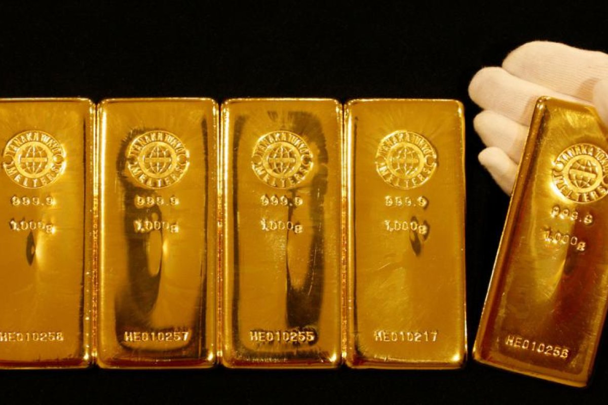 El precio del oro cae más de 100 dólares ante la subida de las bolsas, del dólar y el crudo tras el anuncio de Pfizer