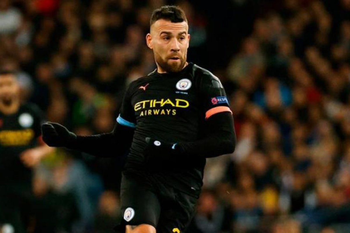 Nicolás Otamendi está cerca de dejar el Manchester City