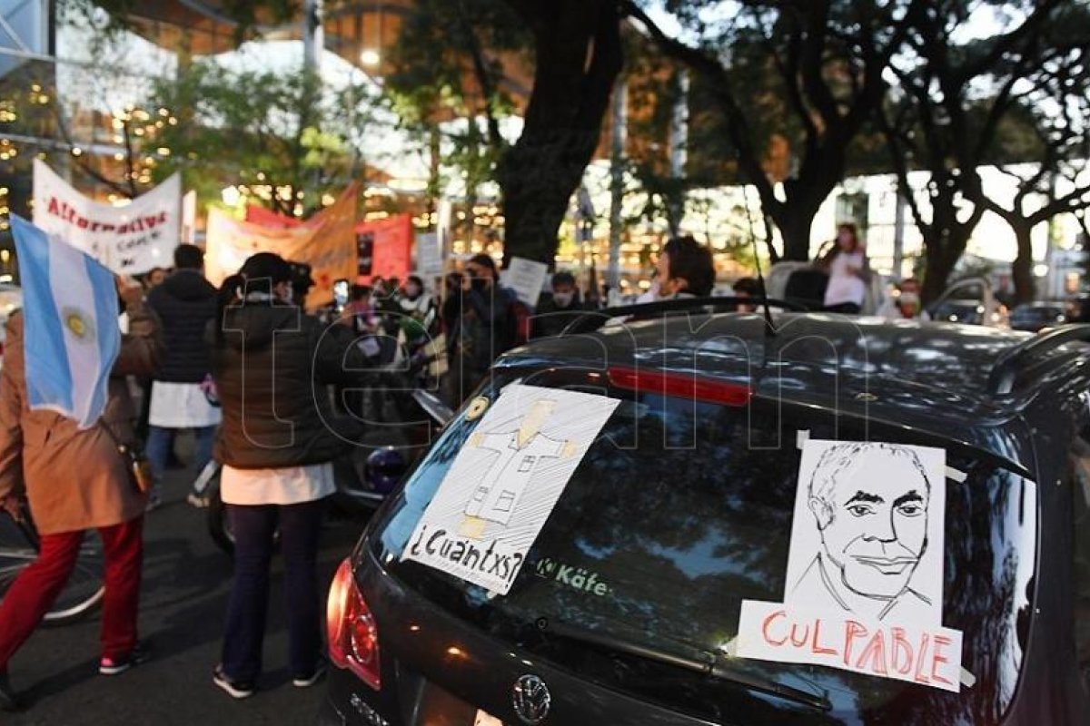 Las muertes por Covid de trabajadores de la educación abren un frente judicial para Rodríguez Larreta
