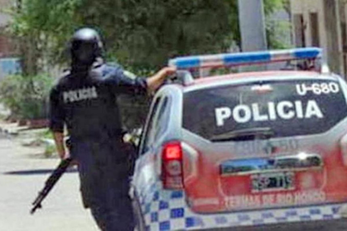 La policía busca dos motocicletas robadas en distintos barrios de Las Termas de Río Hondo