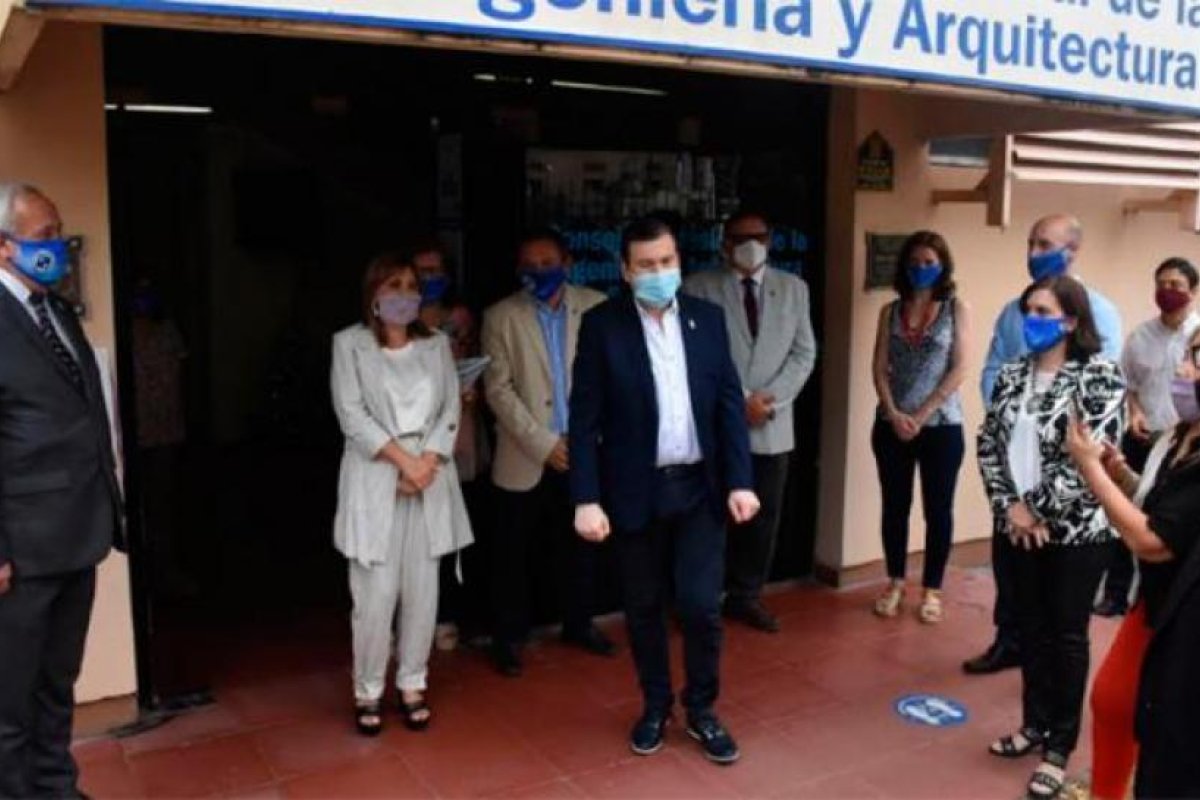 Presencia del gobernador en el acto por los 150 años de la ingeniería en Argentina