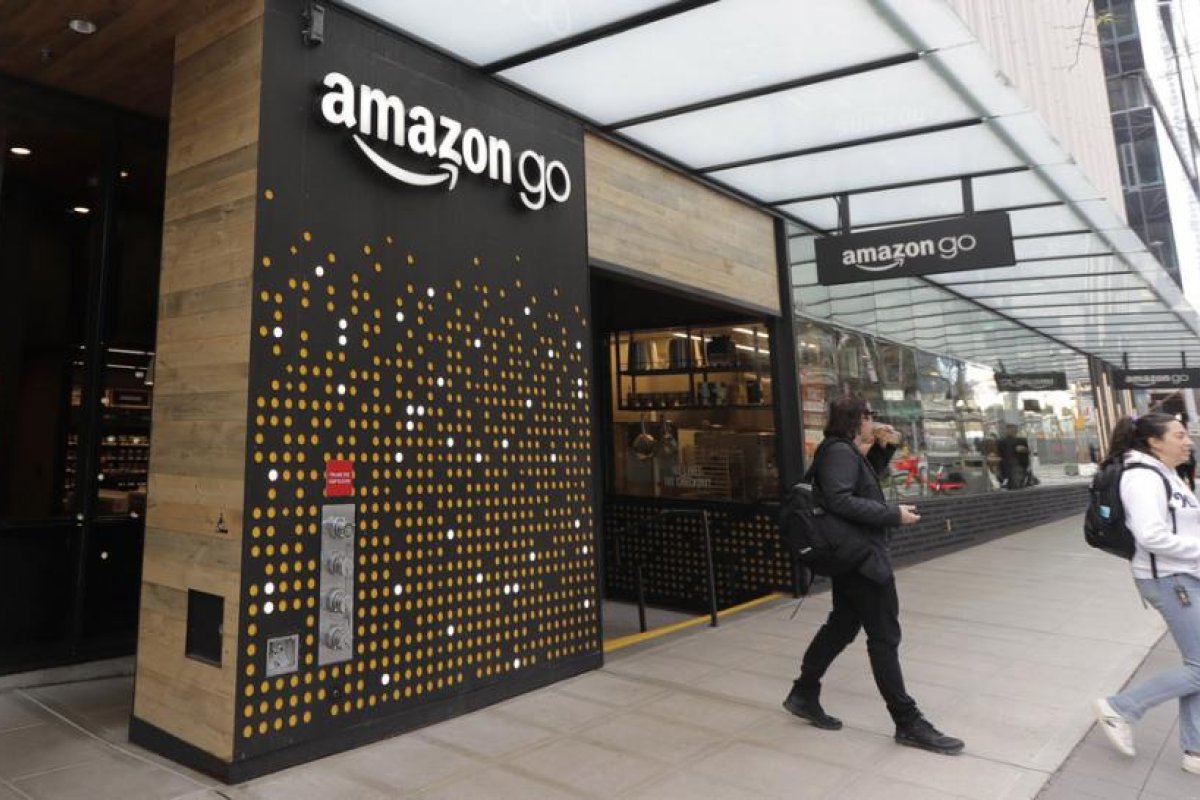 Amazon lanza una tecnología que permite hacer pagos con la palma de la mano