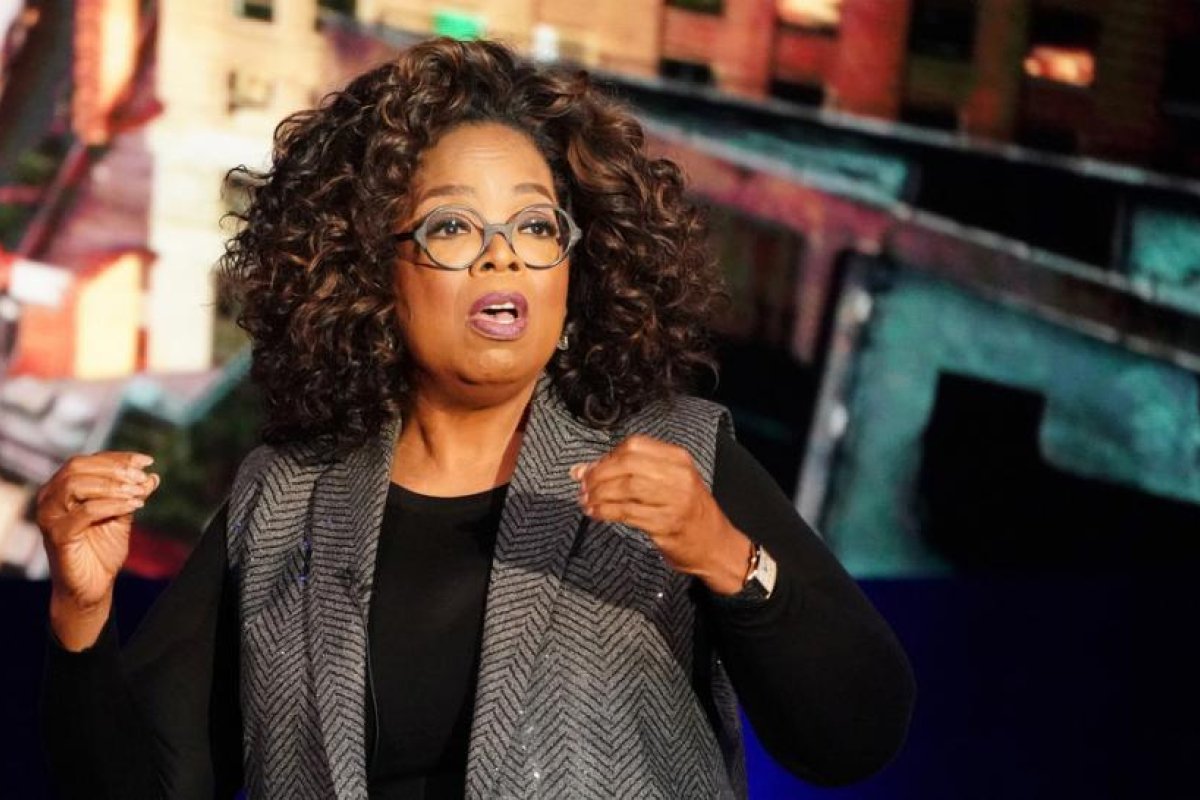 Oprah Winfrey habla cómo dio a luz a los 14 años tras ser violada repetidamente por varios familiares durante su infancia