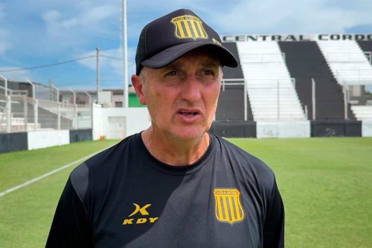 Carlos Mayor analiza el amistoso de Mitre y su relevancia en la pretemporada