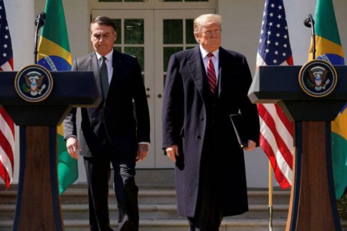 Coronavirus: Bolsonaro saludó a Trump y atacó a Biden