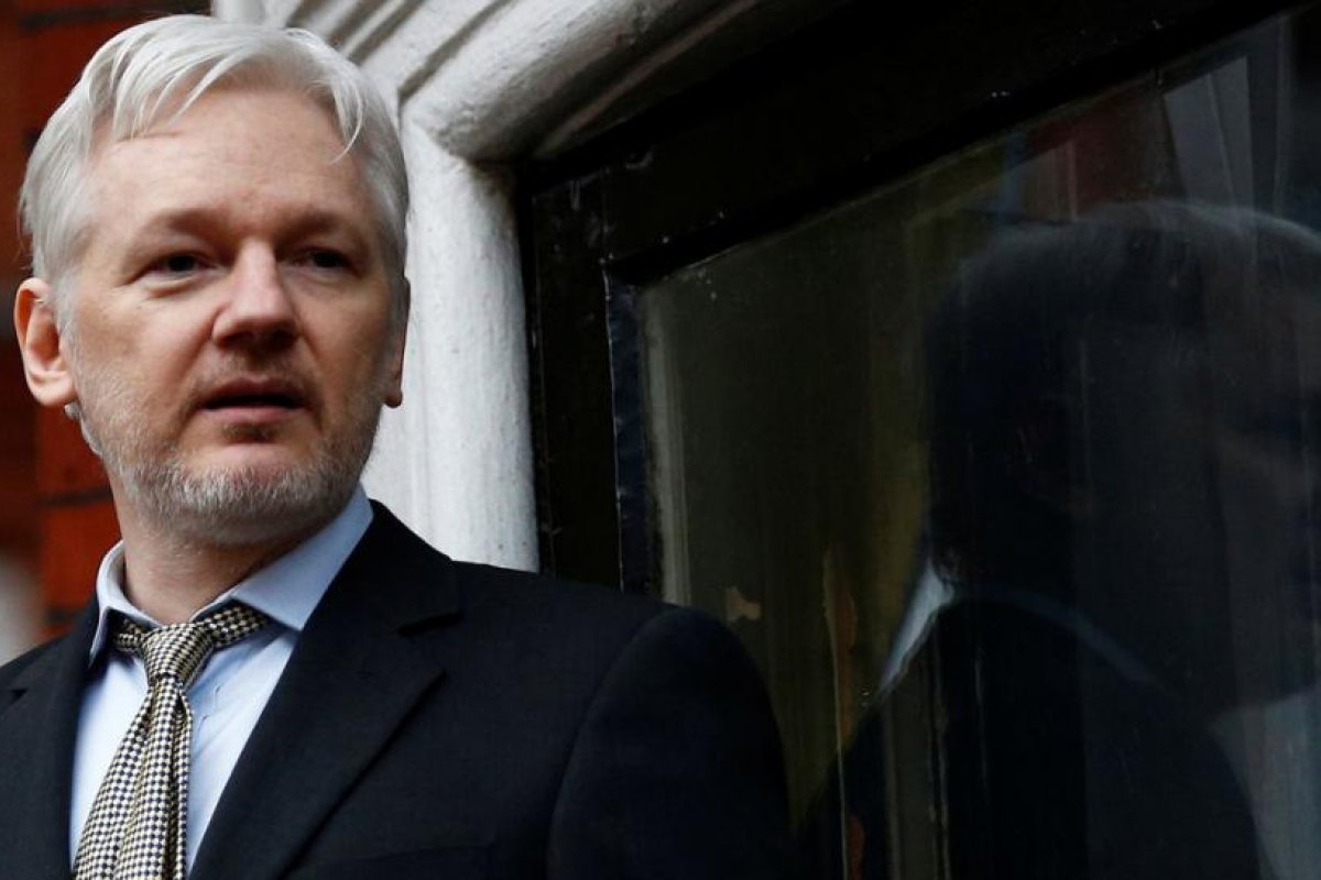 Snowden anuncia el "fin del caso contra Assange" tras la confesión de un testigo clave de que mintió