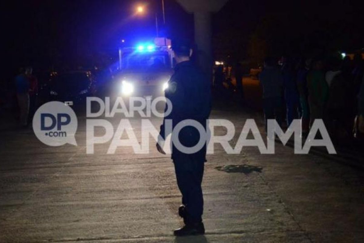 Pirata del asfalto murió aplastado por un camión en el barrio Río Dulce