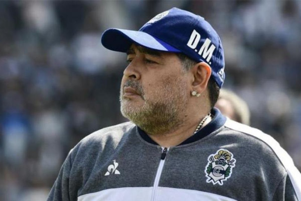 Maradona, aislado por posible caso de coronavirus en su entorno
