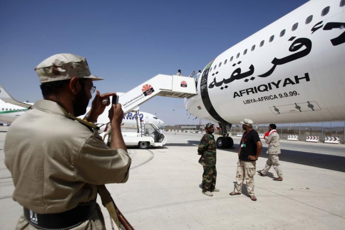 Vuelve a Libia el avión presidencial de Muammar Gaddafi 10 años después