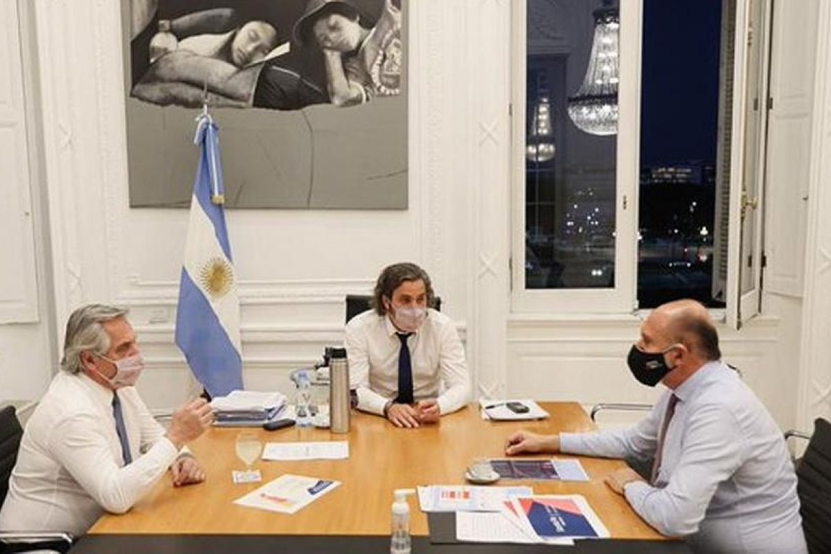 Santa Fe aumentará el número de camas críticas con la llegada de 29 respiradores