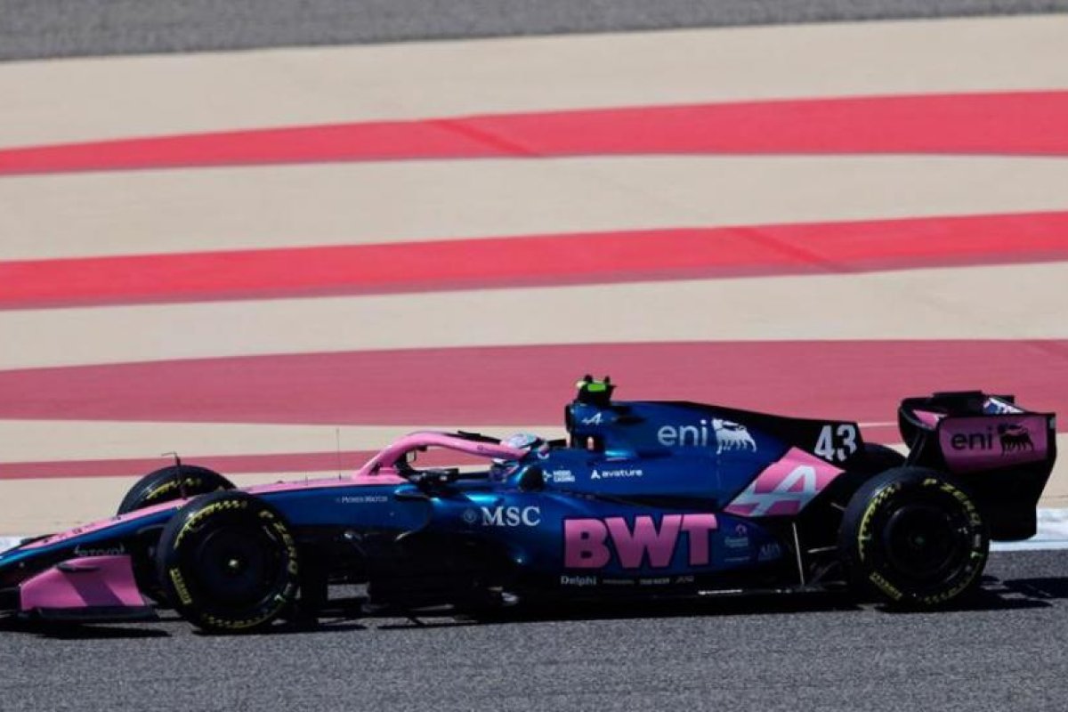 Franco Colapinto brilla en el segundo día de pruebas de Fórmula 1 en Bahrein