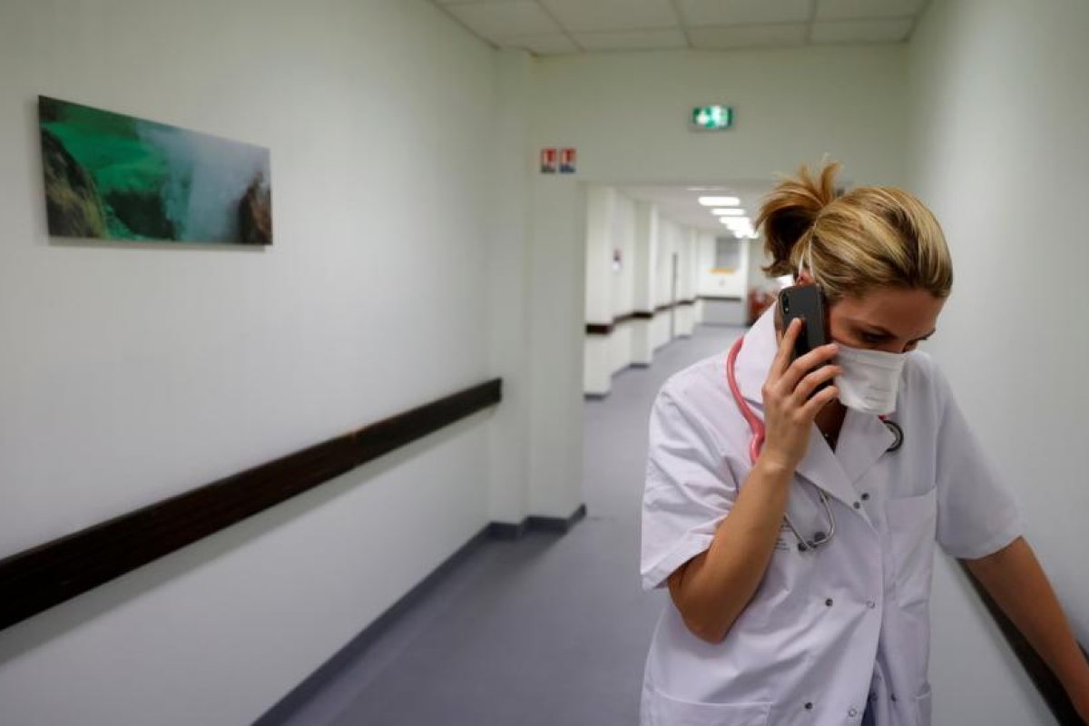 Sufre un paro respiratorio hospitalizada y tienen que llamar al número de emergencias para salvarle la vida porque no apareció ninguna enfermera
