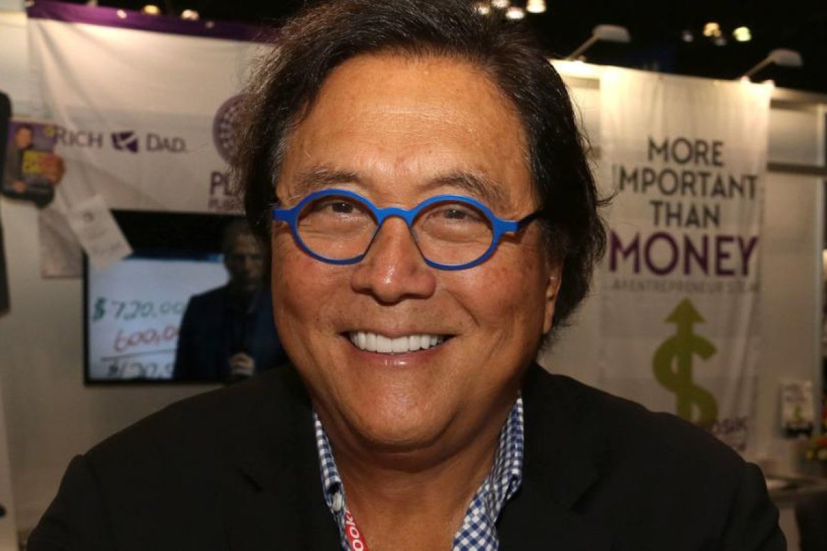 El inversor Robert Kiyosaki: "Compren más oro, plata y bitcoines"
