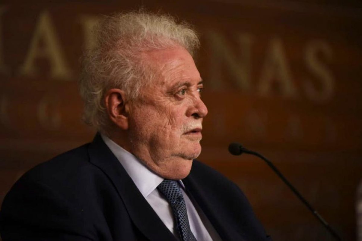 Ginés Gonzáles García y un mensaje a favor del aborto a horas del comienzo de la sesión