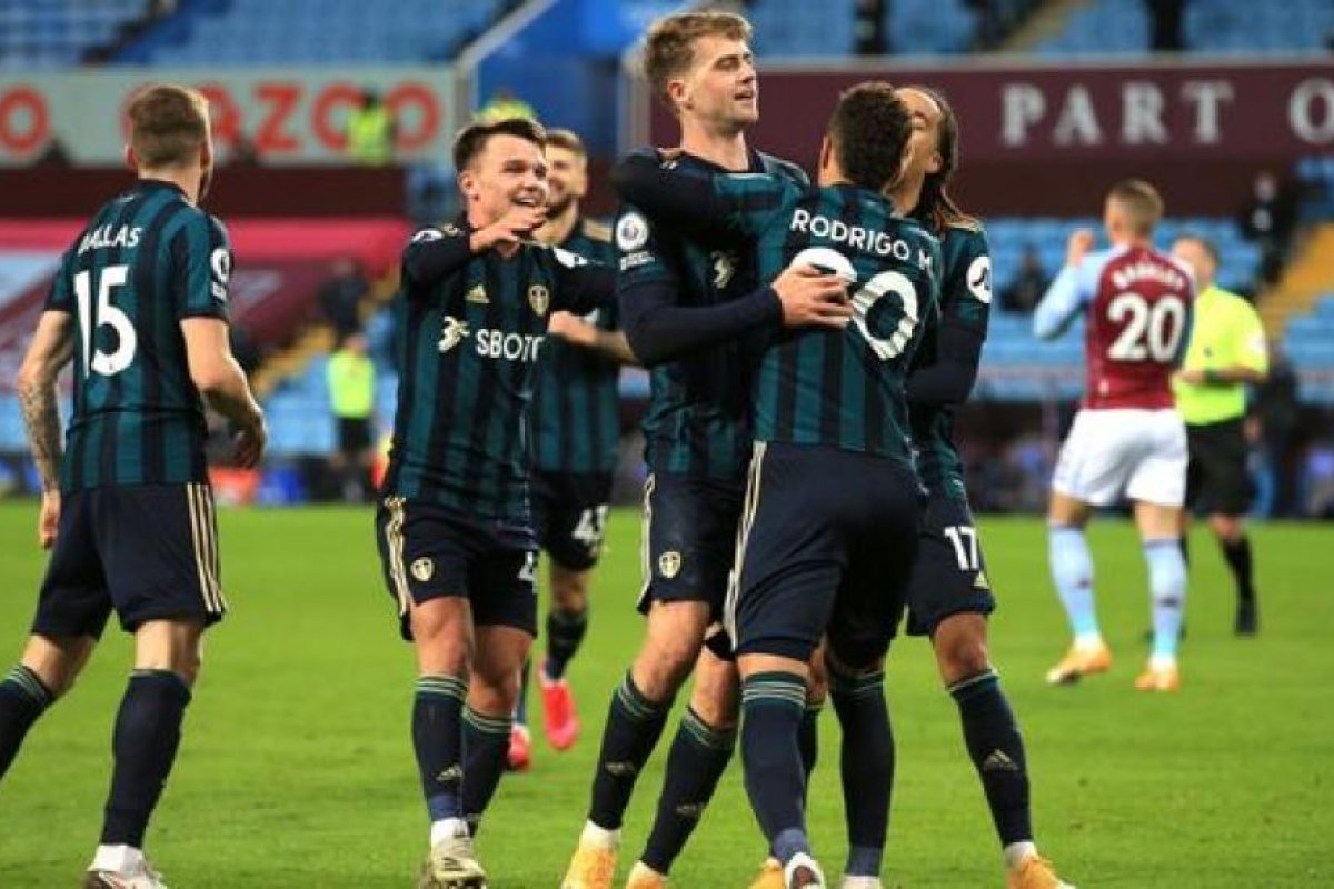 El Leeds de Marcelo Bielsa metió tres goles en 19 minutos y está tercero