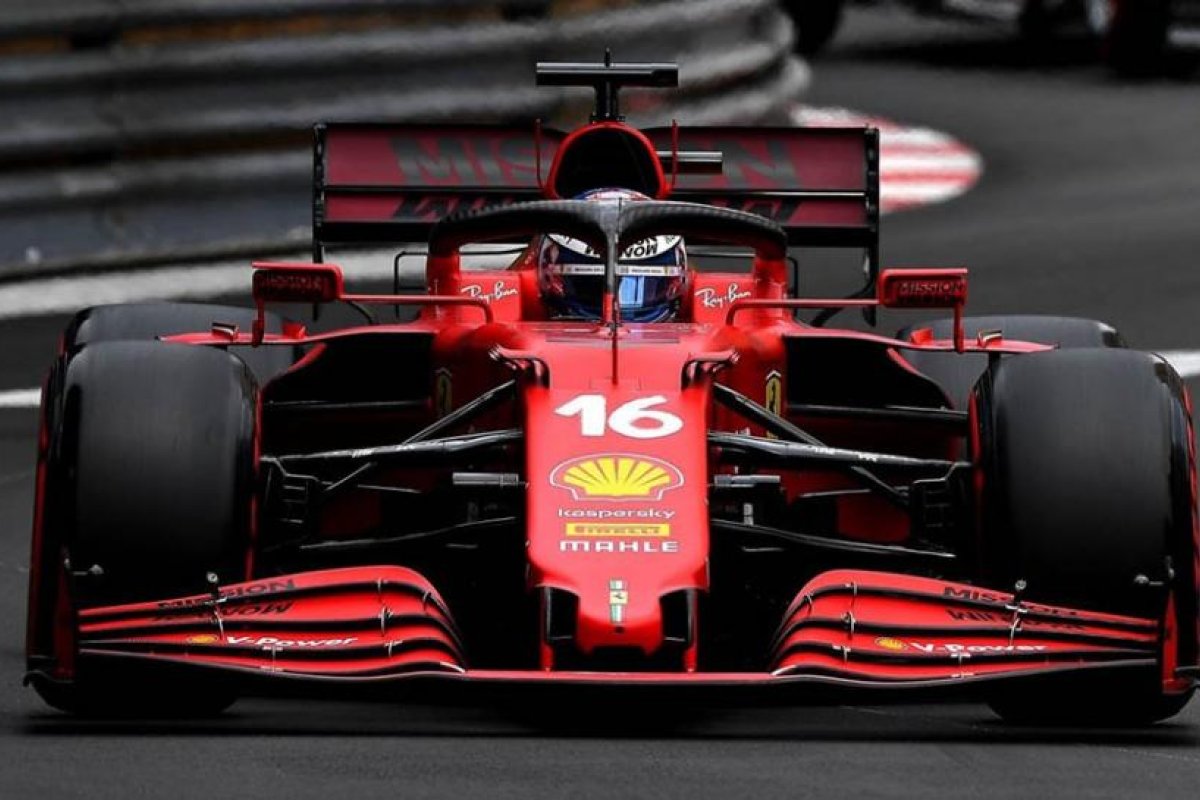 Leclerc larga primero en el GP de Mónaco y Hamilton, en el séptimo puesto
