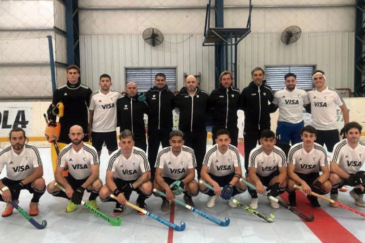 El seleccionado masculino de hockey sobre pista juega la final ante Estados Unidos