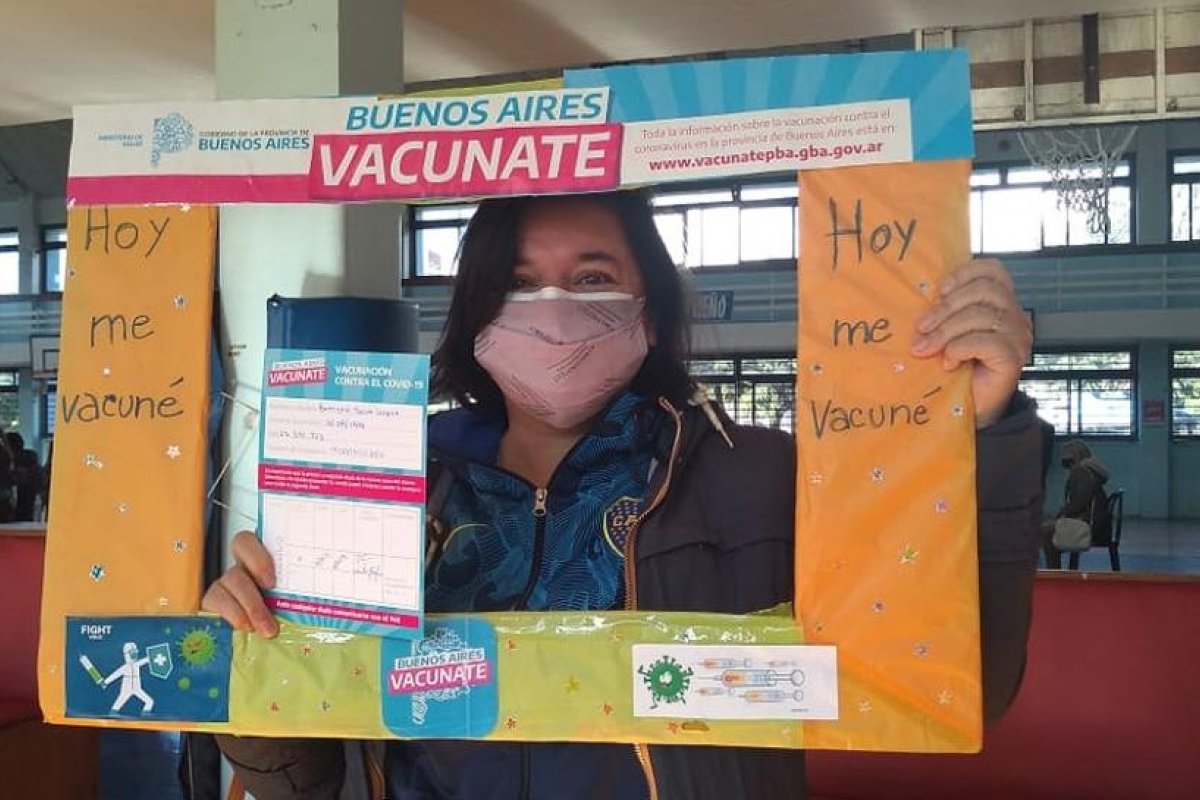 Abuelas lanzan la campaña "Una dosis de identidad" en la búsqueda de más nietos