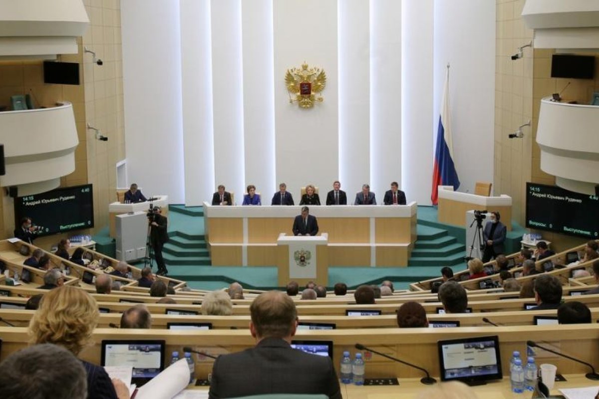 El Consejo de la Federación ruso ratifica los acuerdos de amistad y cooperación entre Rusia y las repúblicas de Donetsk y Lugansk