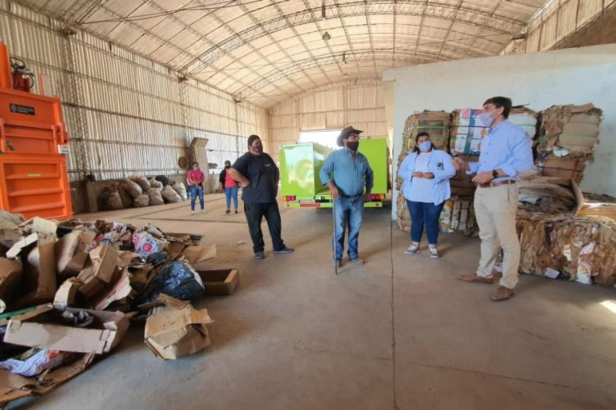 El intendente Dr. Jorge Mukdise recorrió el predio y la planta del centro de gestión integral de residuos sólidos urbanos de la ciudad